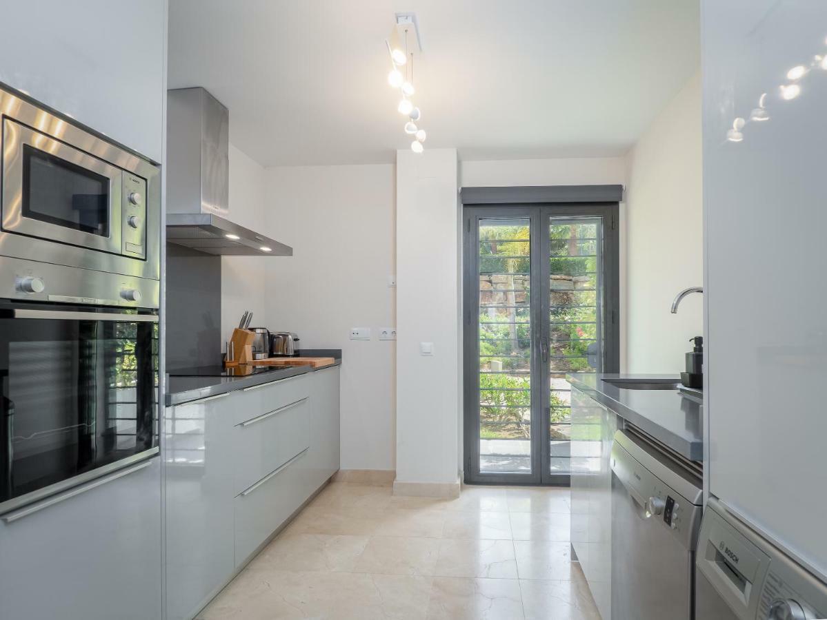 Amazing Two Bedroom Apartment In Los Flamingos, Marbella Estepona Eksteriør bilde